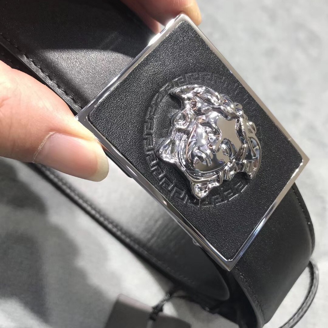 Versace Medusa Head Leather Belt - DesignerGu