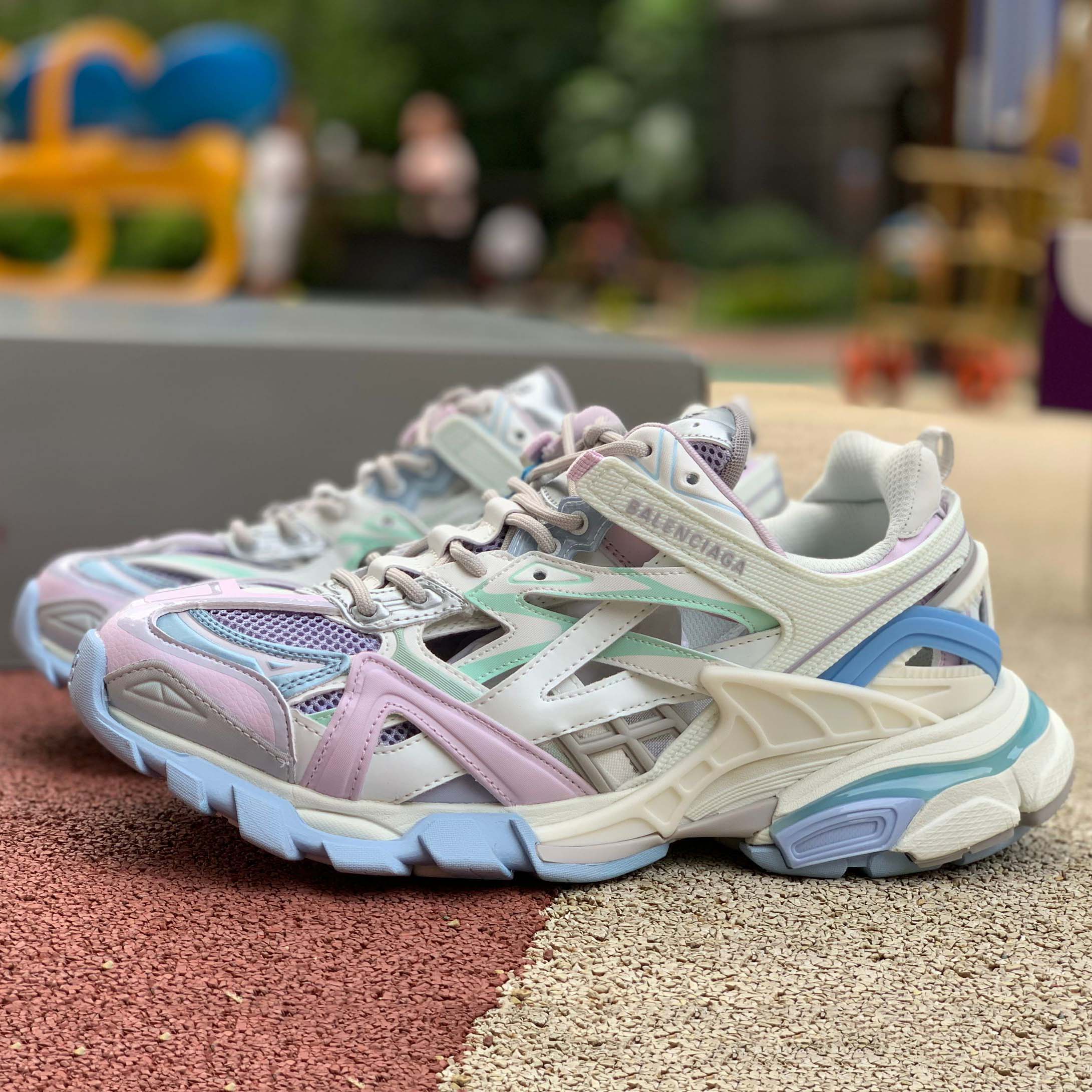 Balenciaga Track Runner 2.0 - DesignerGu