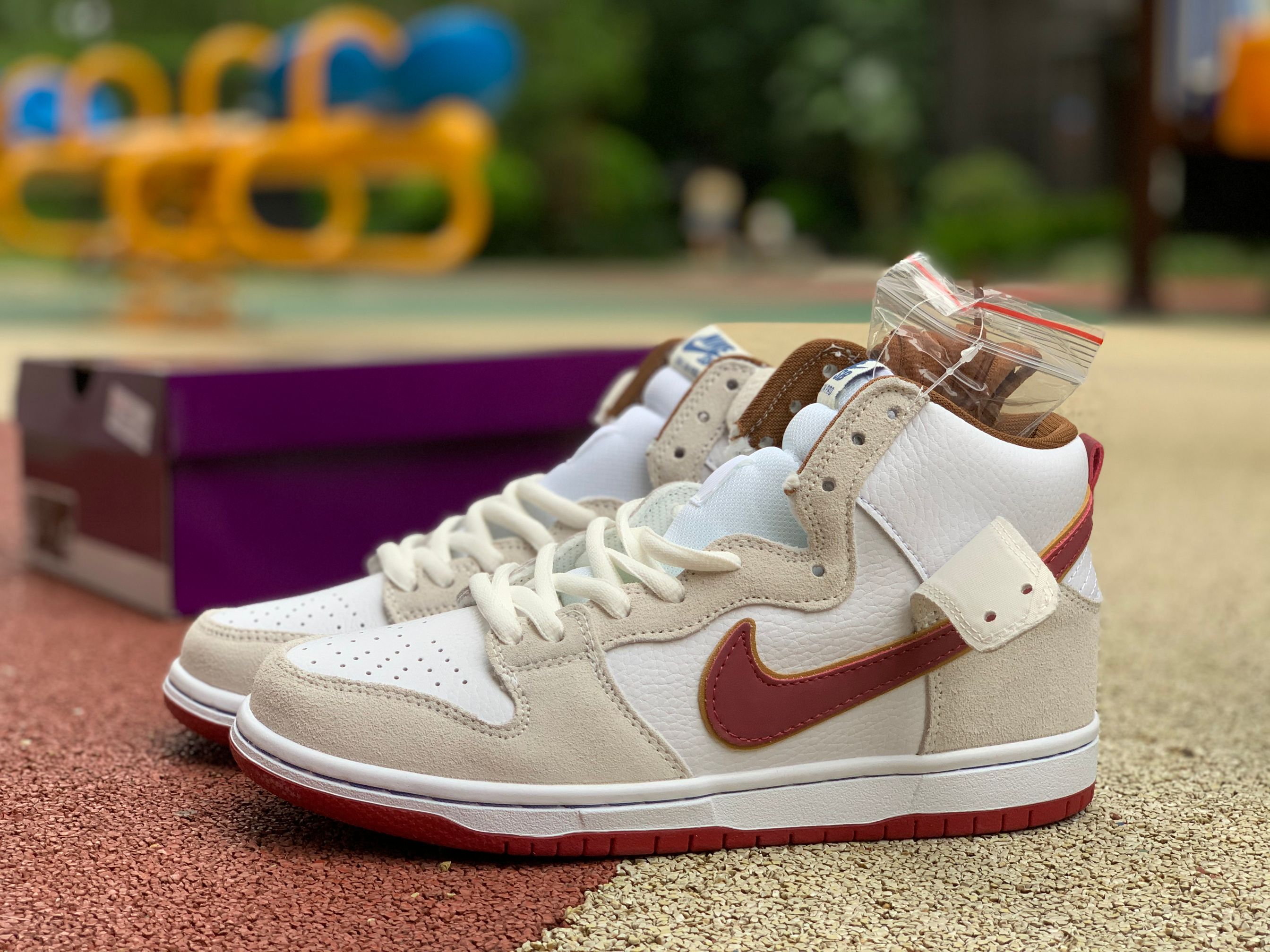 Nike SB Dunk High Sail Team Crimson CV9499-100 - DesignerGu