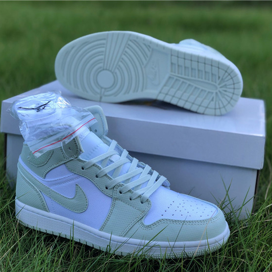 Jordan AJ1 Mid WMNS Spruce Aura CV5280-103 - DesignerGu