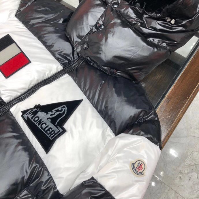 Moncler Logo Patch Padded Jacket - DesignerGu