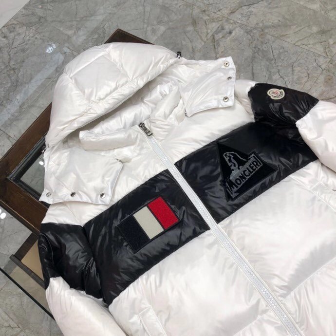 Moncler Logo Patch Padded Jacket - DesignerGu