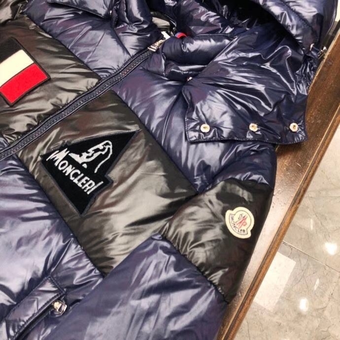 Moncler Logo Patch Padded Jacket - DesignerGu