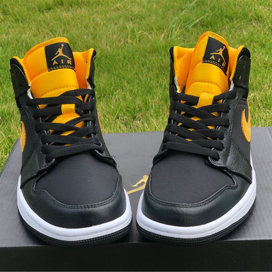 Jordan Air 1 Mid Black University Gold CI9352-001  - DesignerGu