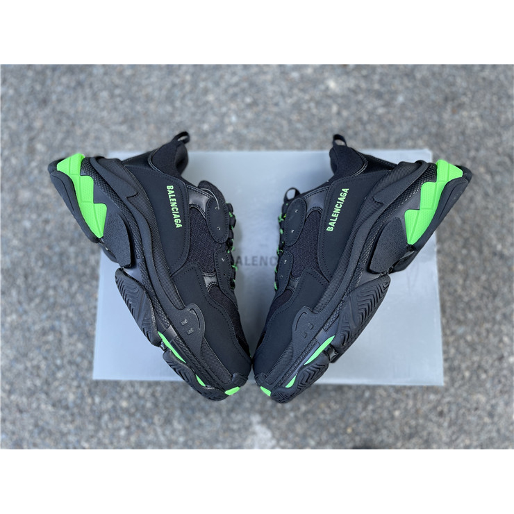 Balenciaga Triple S Sneaker - DesignerGu