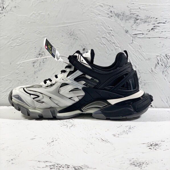 Balenciaga Track.2 Sneakers - DesignerGu