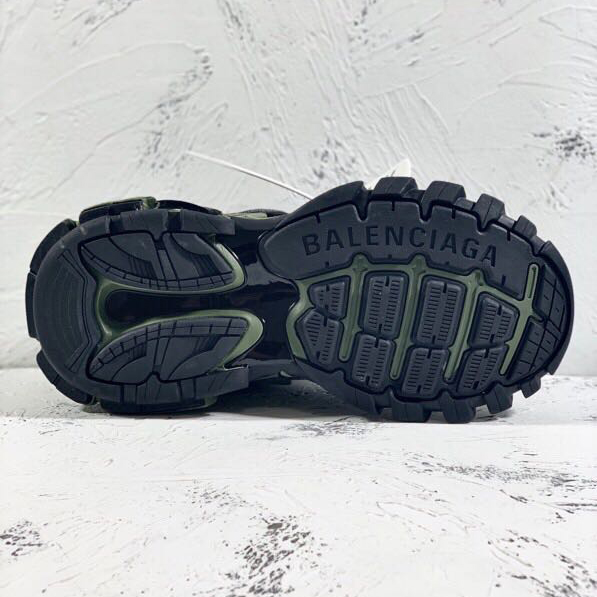 Balenciaga Track.2 Sneakers - DesignerGu