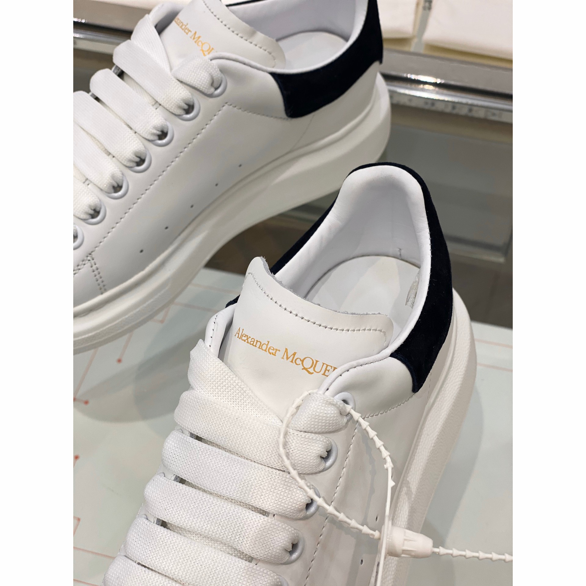 Alexander Mqueen Air Platform Suede Leather Sneakers  - DesignerGu