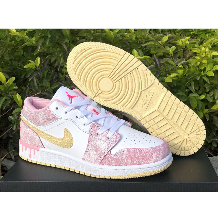 Jordan Air 1 Low GS Arctic Punch Paint CW7104-601 - DesignerGu