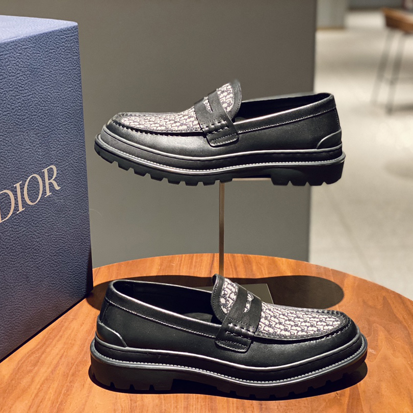 Dior  Oblique Explorer Loafer - DesignerGu