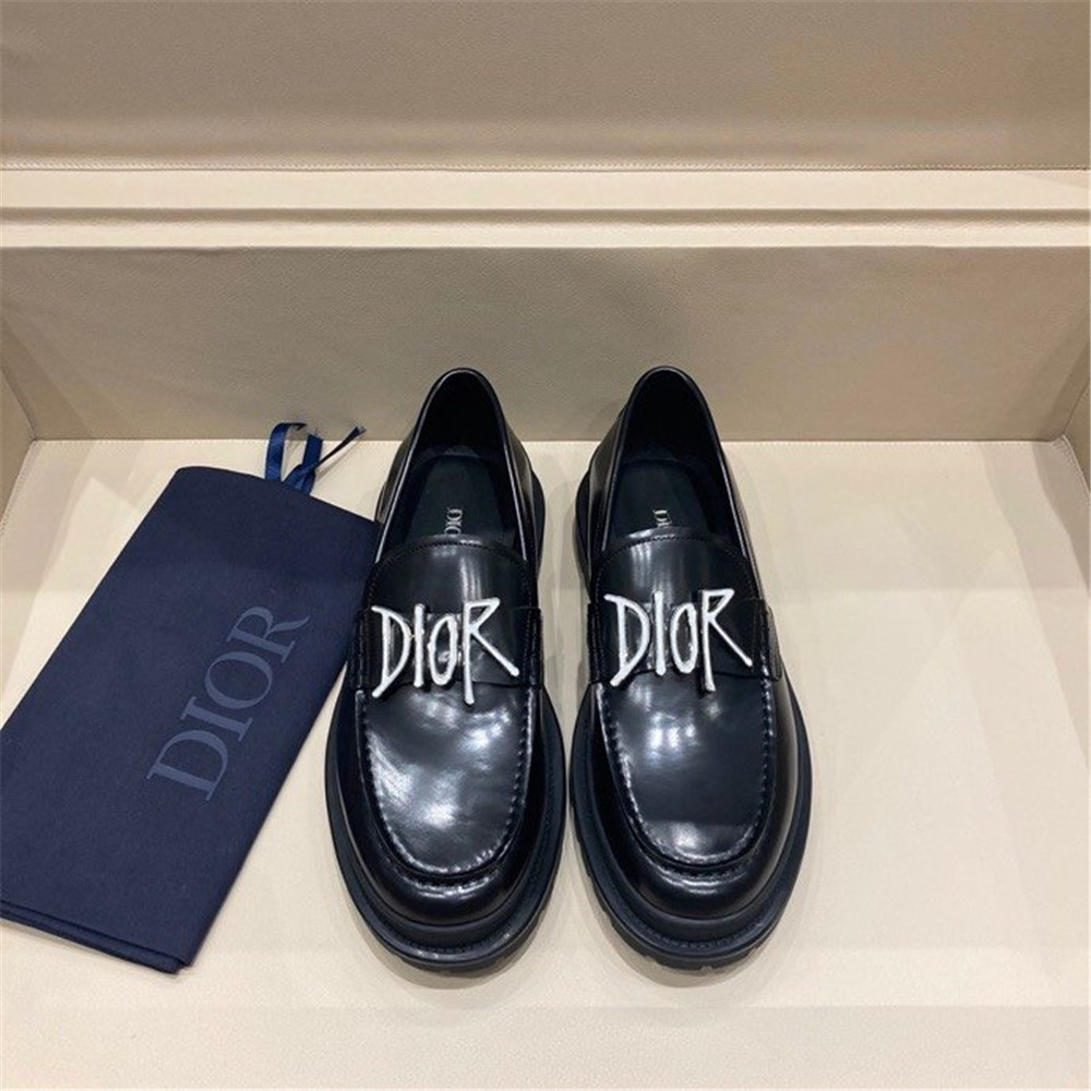 Dior Leather Sneaker - DesignerGu