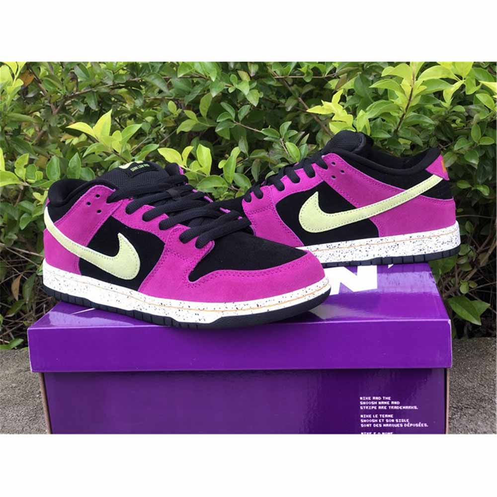 Nike SB Dunk Low 