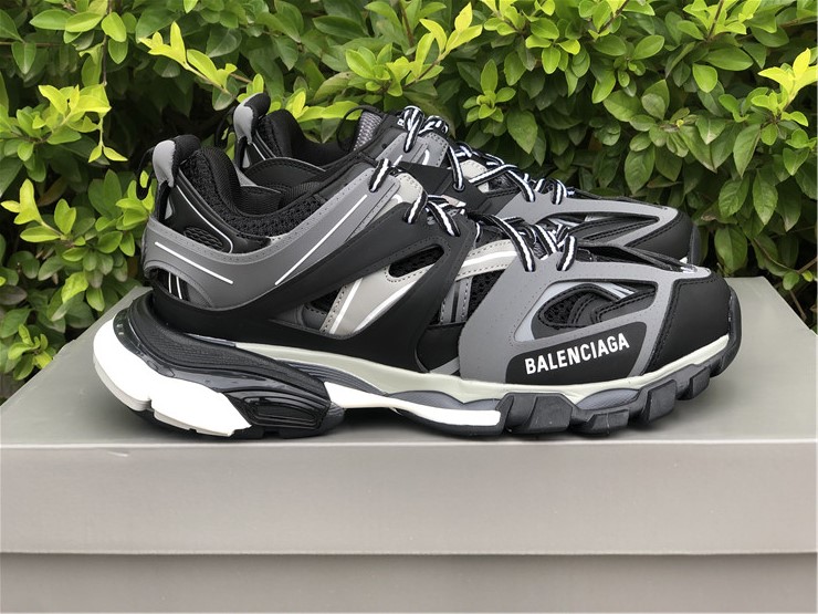 Balenciaga Track Sneakers  - DesignerGu