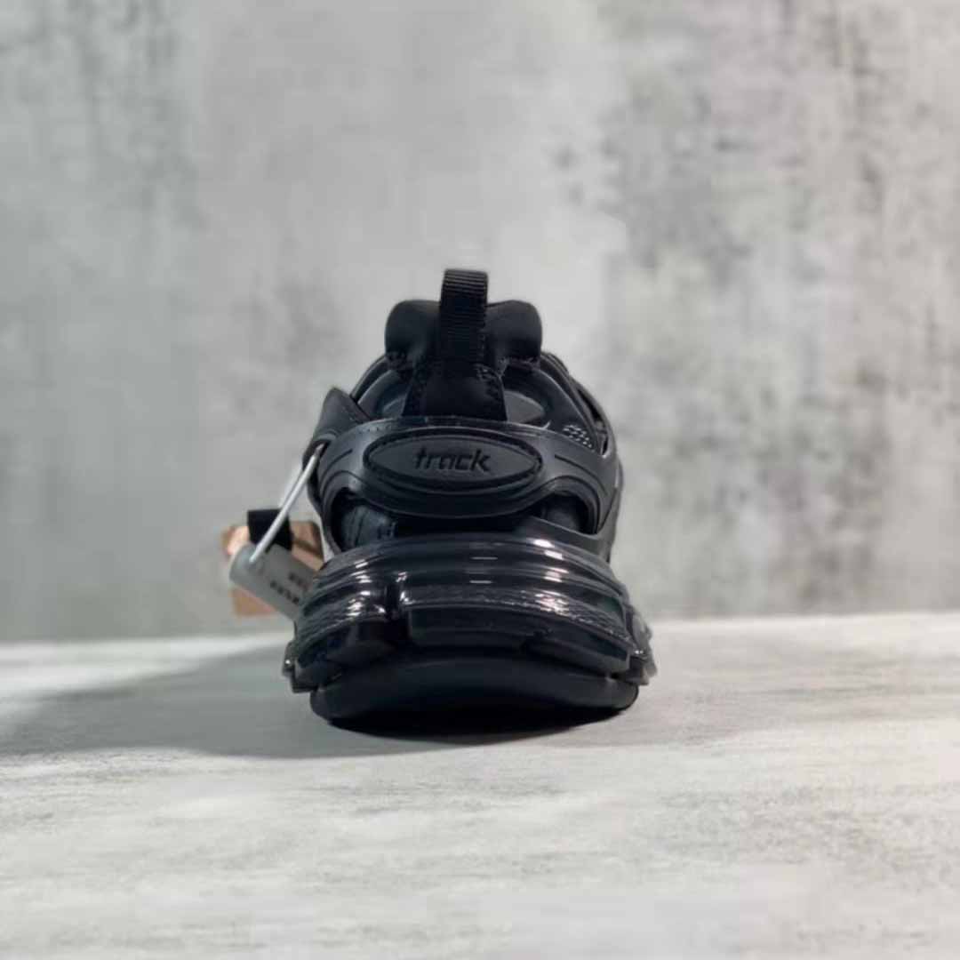 Balenciaga Men's Track Sneaker In Black - DesignerGu