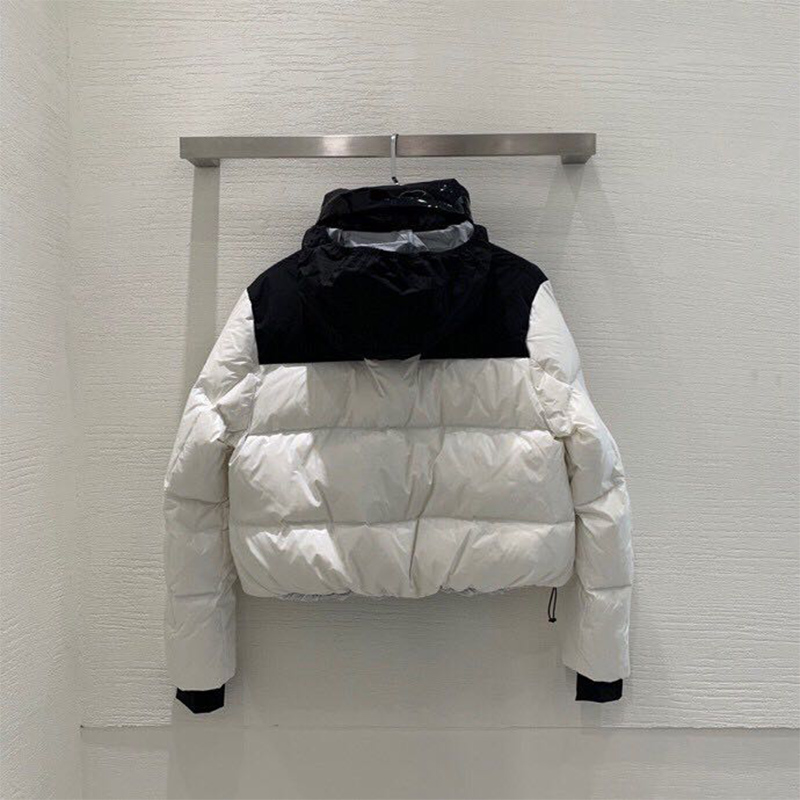 Moncler Jasione Short Down Jacket In White - DesignerGu