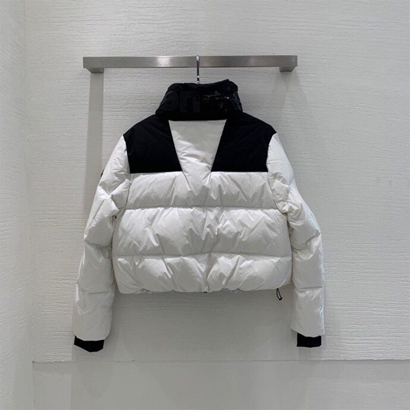 Moncler Jasione Short Down Jacket In White - DesignerGu