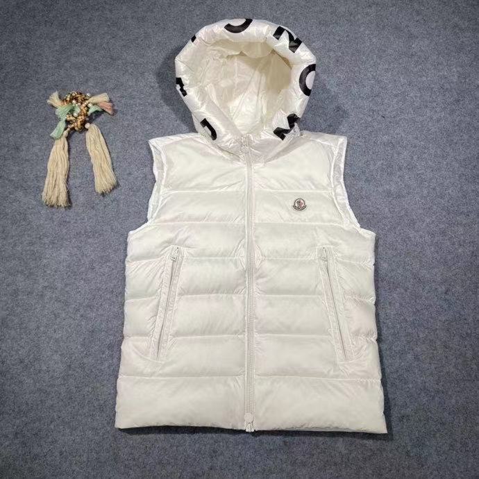 Moncler Vest In black - DesignerGu