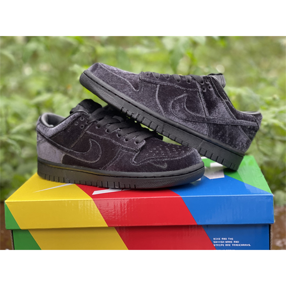 Dover Street Market X Nike Dunk Low 