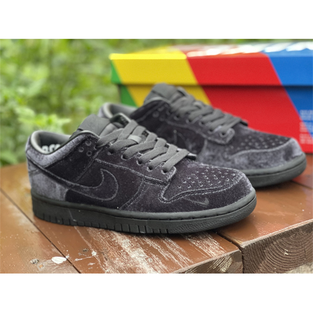 Dover Street Market X Nike Dunk Low 