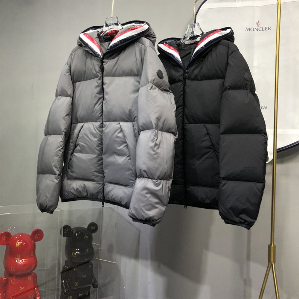 Moncler Short Down Jacket - DesignerGu