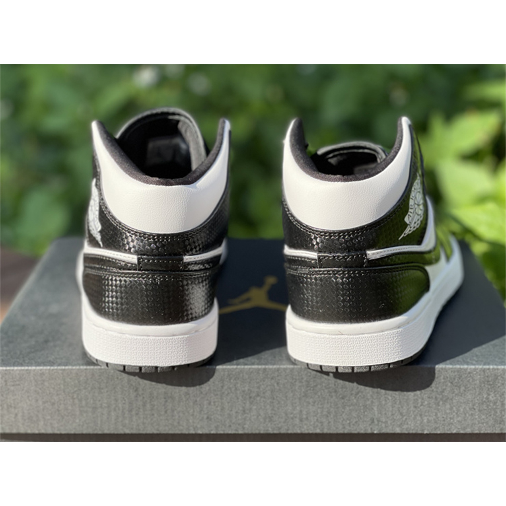 Jordan AJ 1 Mid Oreo Sneakers - DesignerGu