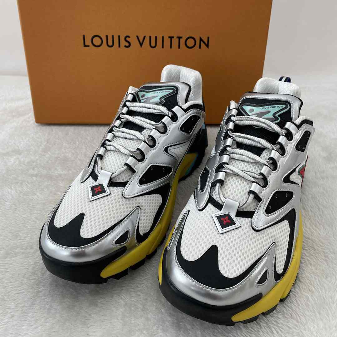 Louis Vuitton Runner Tatic Sneaker(Upon UK Size) - DesignerGu