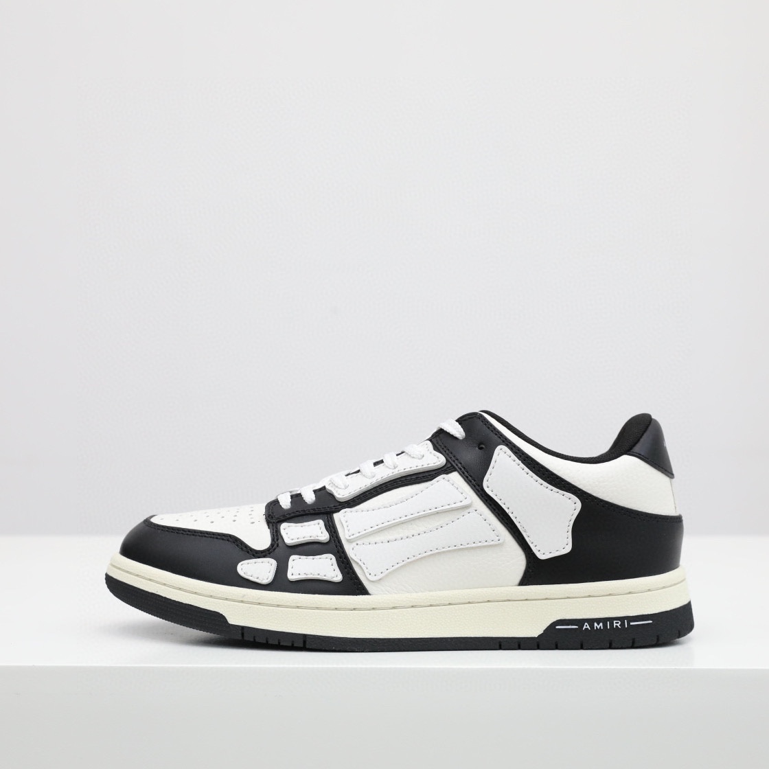 Amiri Skel-Top Low Sneaker White/Black - DesignerGu