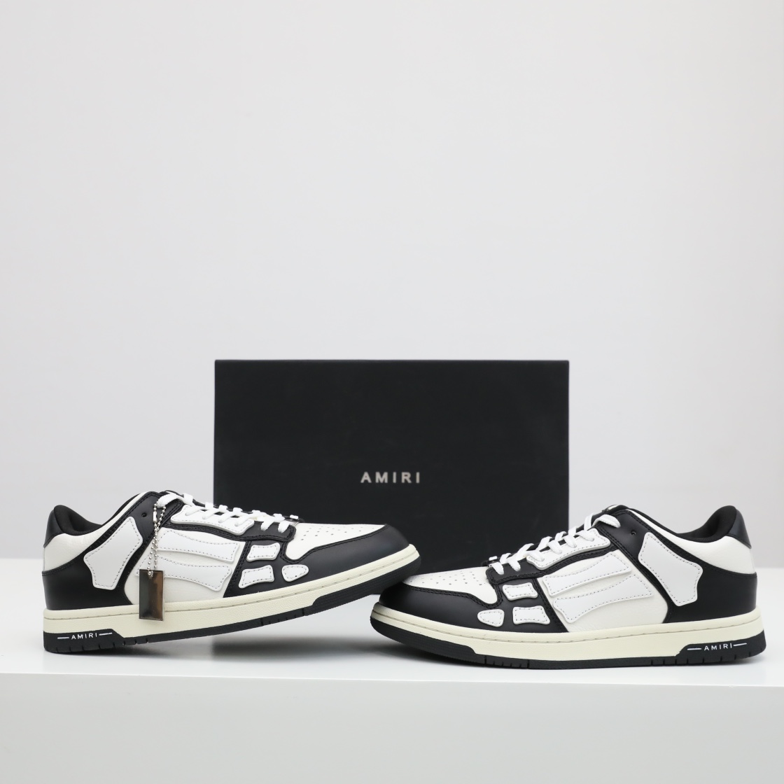 Amiri Skel-Top Low Sneaker White/Black - DesignerGu