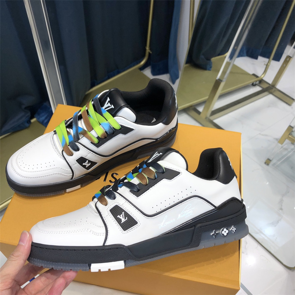 Louis Vuitton Trainer Sneaker - DesignerGu