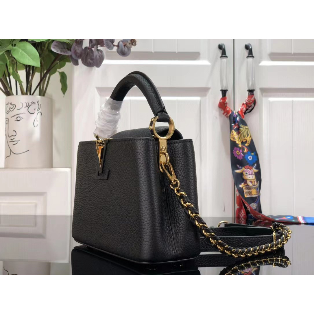 Louis Vuitton Capucines Mini Handbag In Black(21 x 14 x 8 cm) - DesignerGu