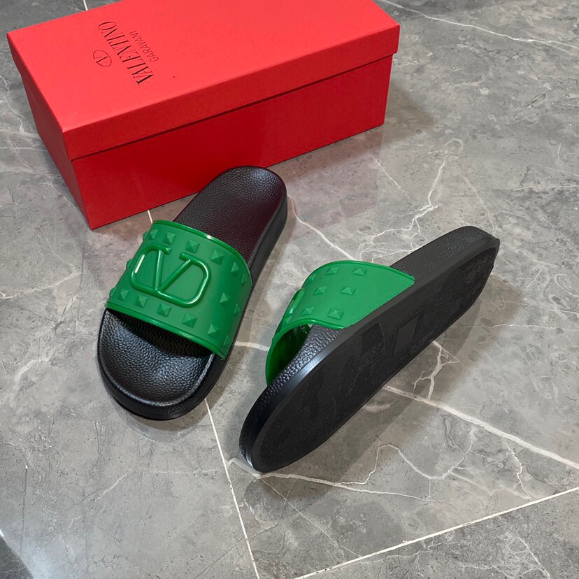 Valenti Garavani Summer V Logo Singature Sandal In Green - DesignerGu