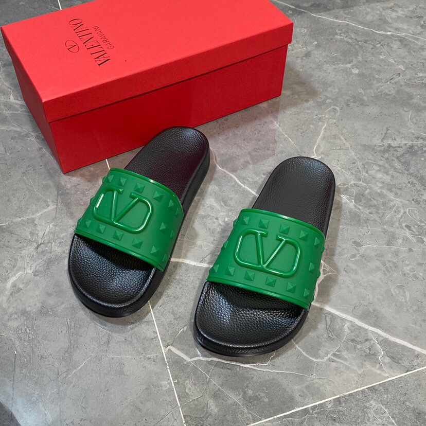 Valenti Garavani Summer V Logo Singature Sandal In Green - DesignerGu