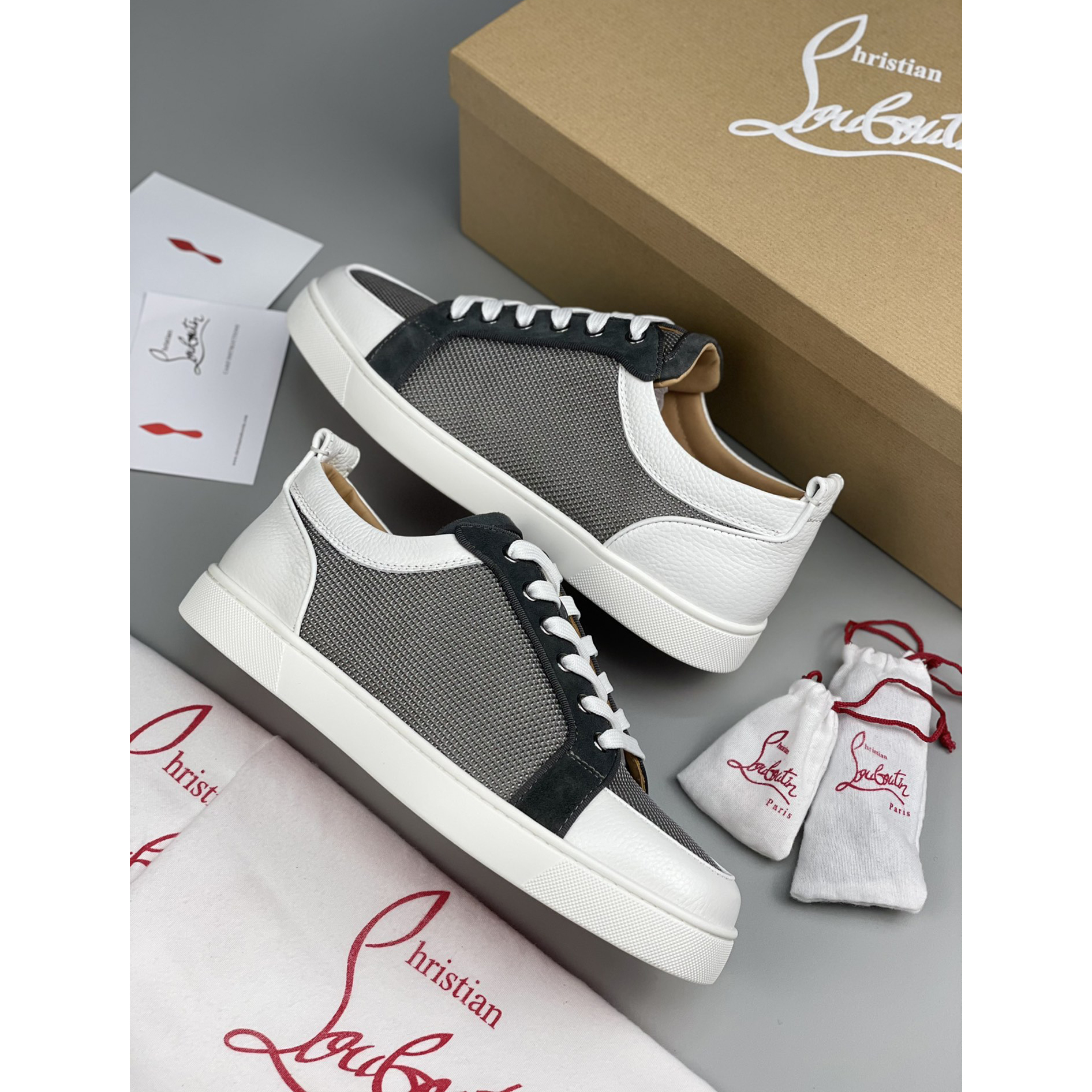 Christian Louboutin Sneaker - DesignerGu