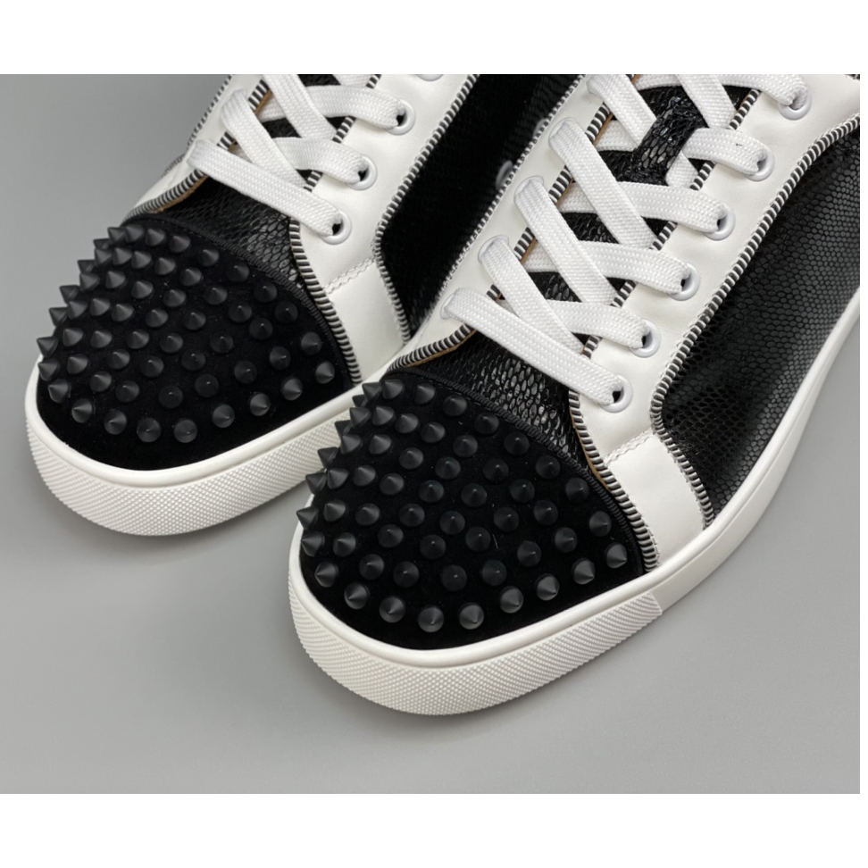 Christian Louboutin Sneaker - DesignerGu