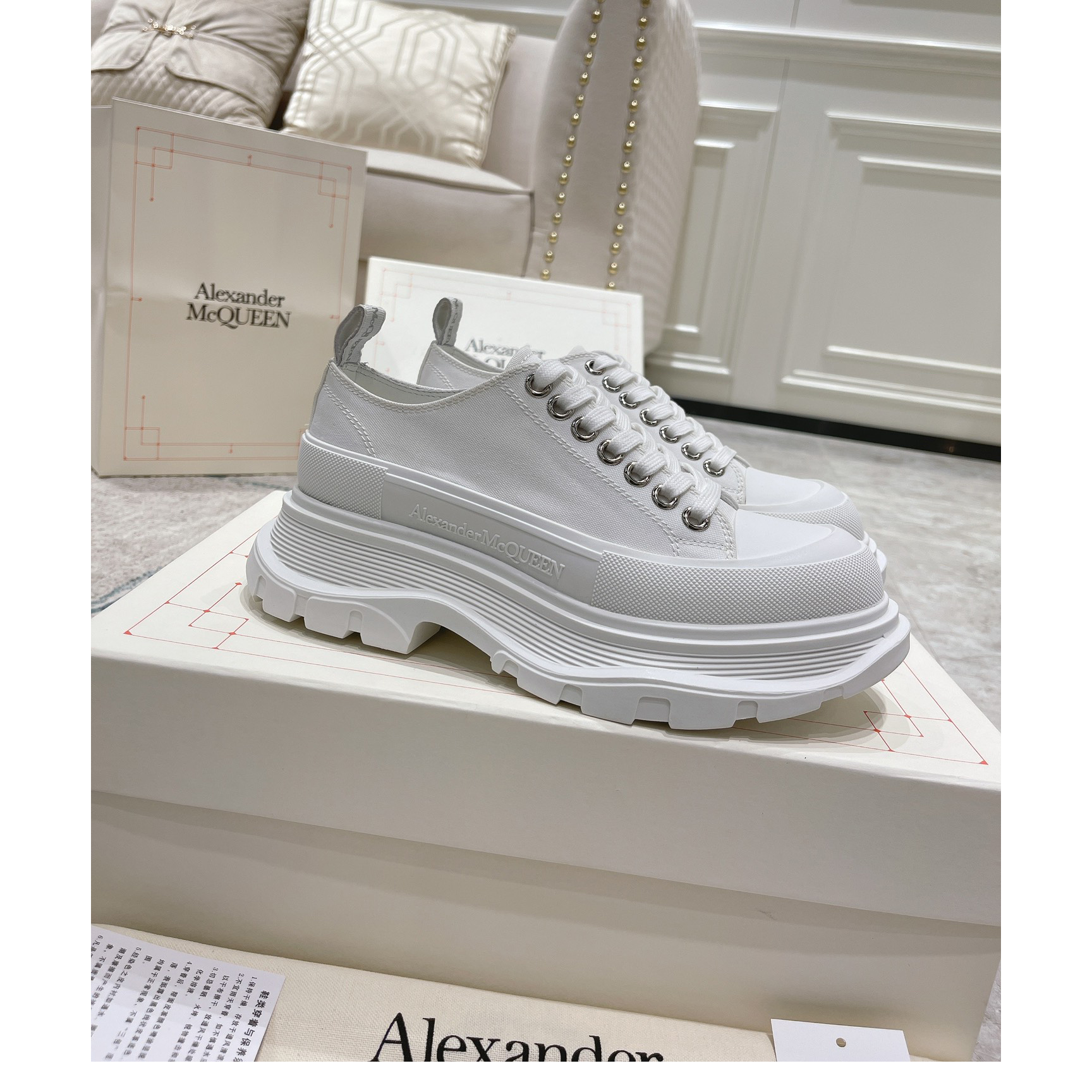 Alexander Mqueen Tread Slick Platform Low Sneakers - DesignerGu