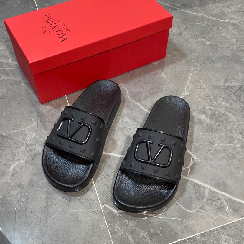 Valenti Garavani Summer V Logo Singature Sandal In Black - DesignerGu
