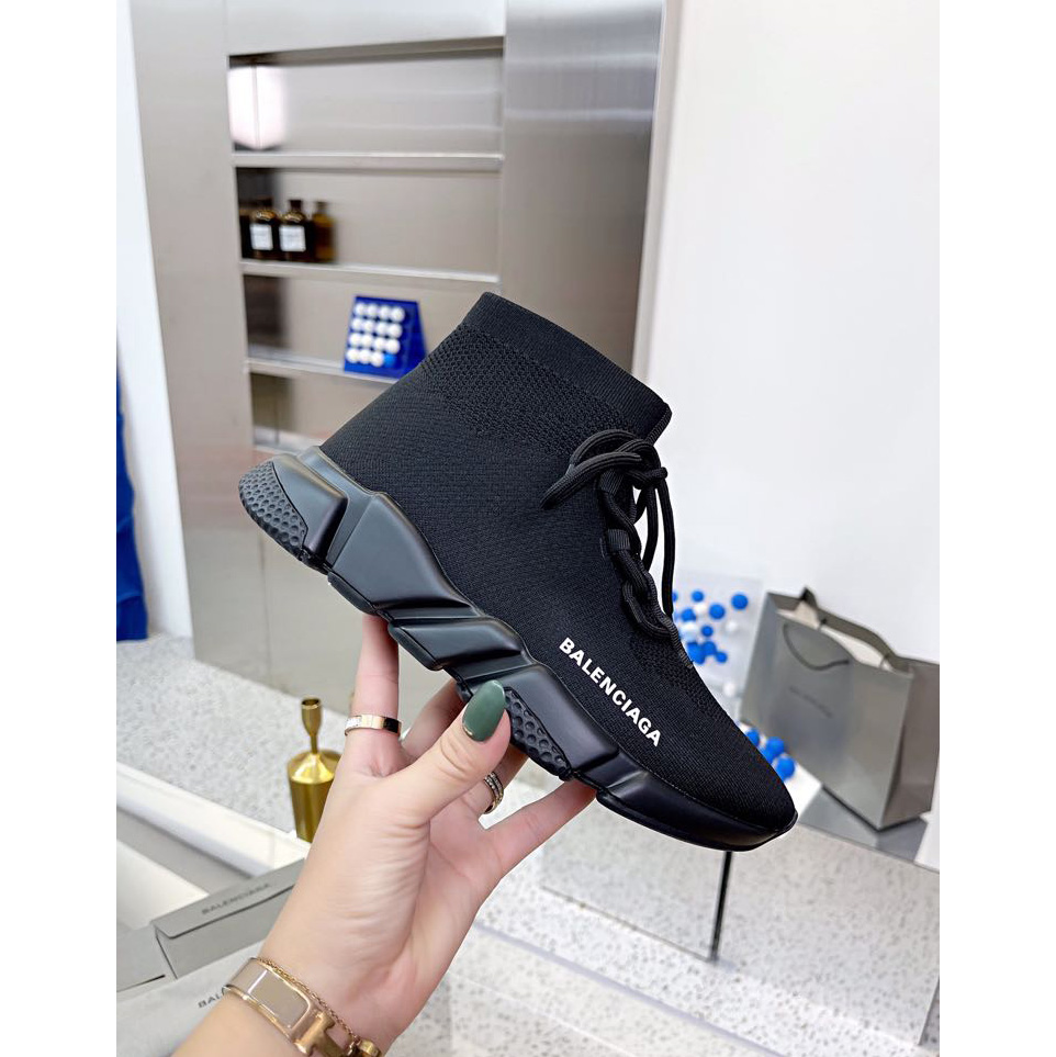 Balenciaga Men's Speed Lace-Up Sneaker In Black - DesignerGu