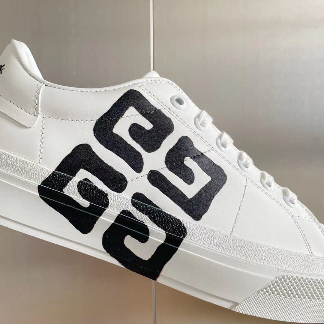 Givenchy Logo Print Low-Top Sneakers - DesignerGu