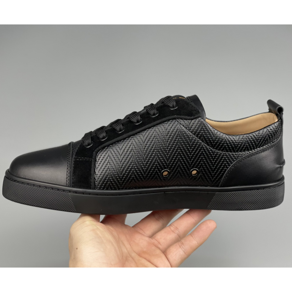 Christian Louboutin Sneaker - DesignerGu