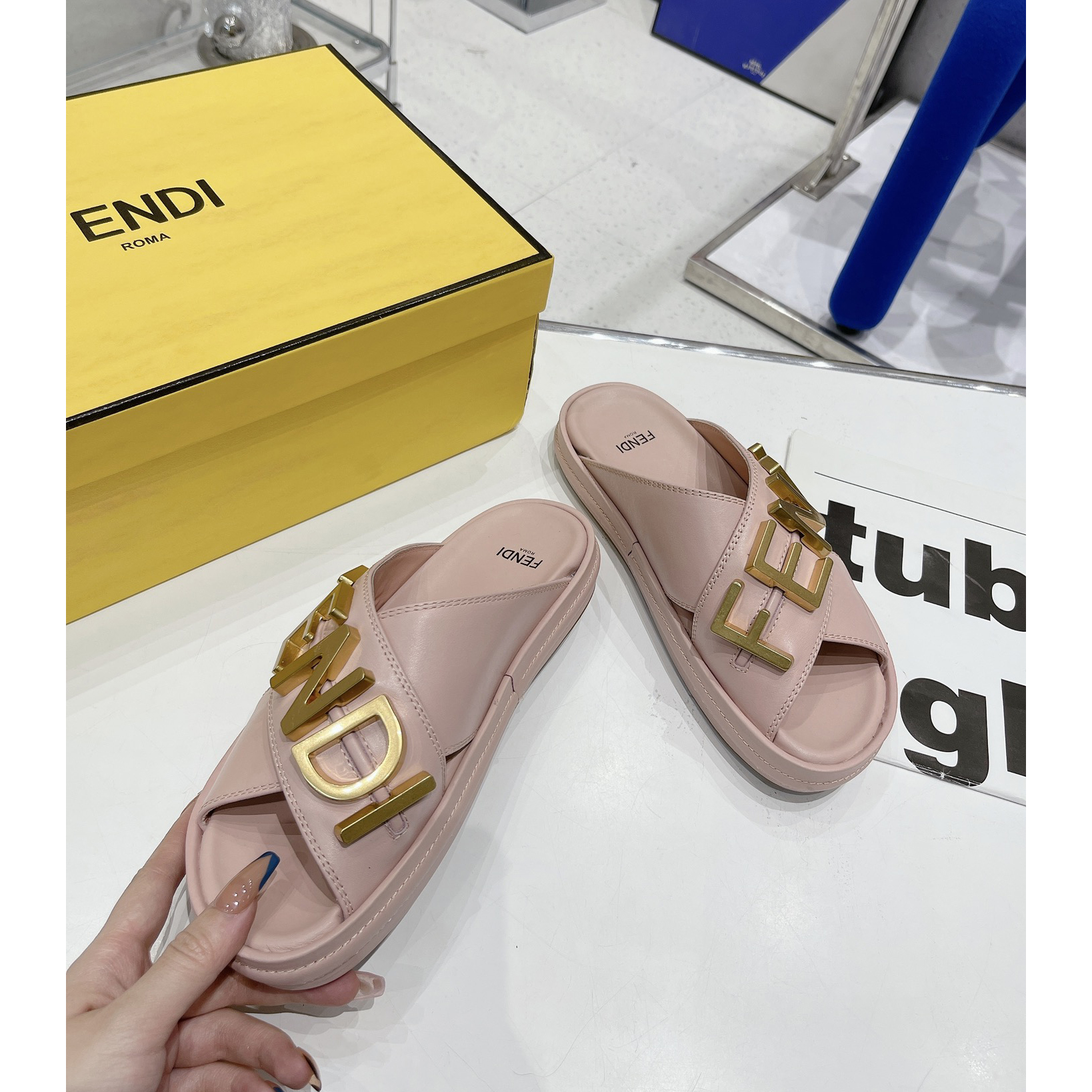 Fendi Graphy Pink Leather Slides - DesignerGu