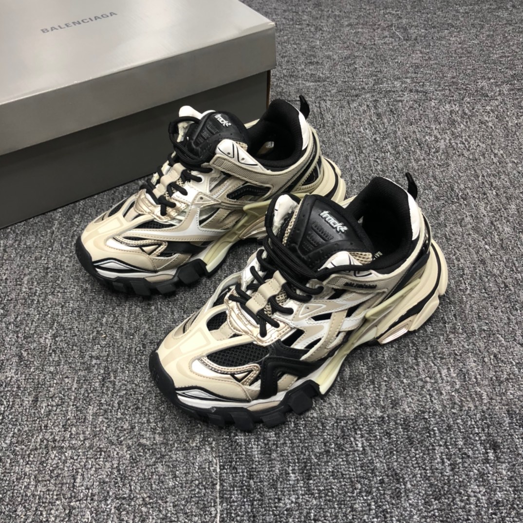 Balenciaga Track.2 Sneaker - DesignerGu