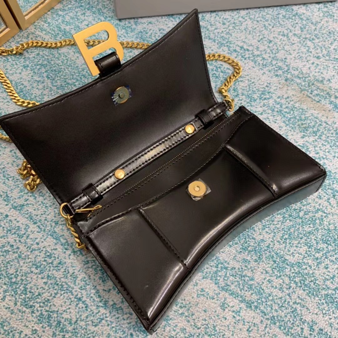 Balenciaga Hourglass Wallet On Chain (19.5-12-5cm) - DesignerGu