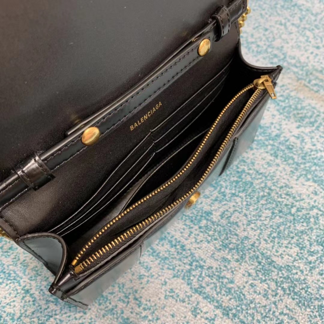 Balenciaga Hourglass Wallet On Chain (19.5-12-5cm) - DesignerGu