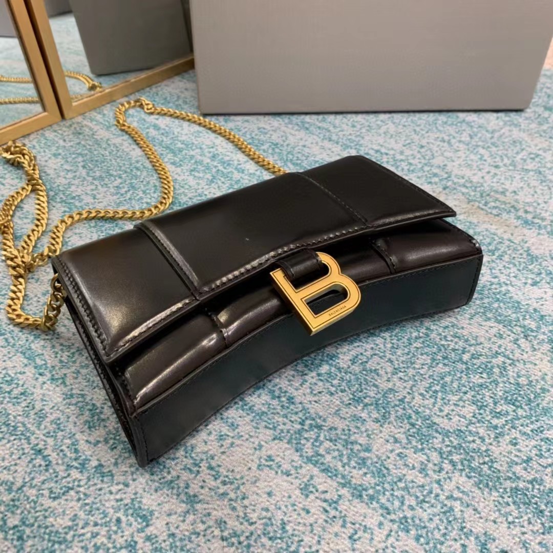 Balenciaga Hourglass Wallet On Chain (19.5-12-5cm) - DesignerGu