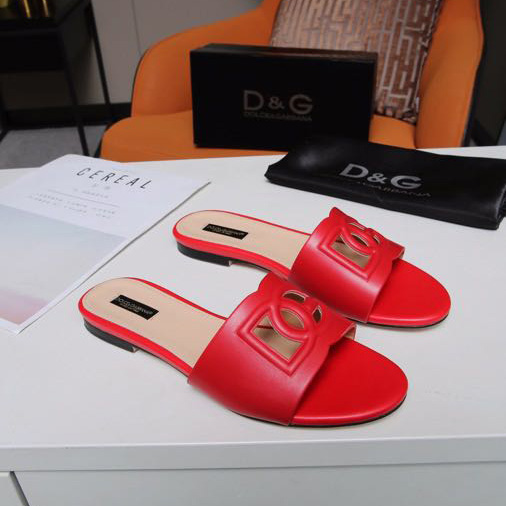 Dolce & Gabbana  DG Logo Leather  Sandal - DesignerGu