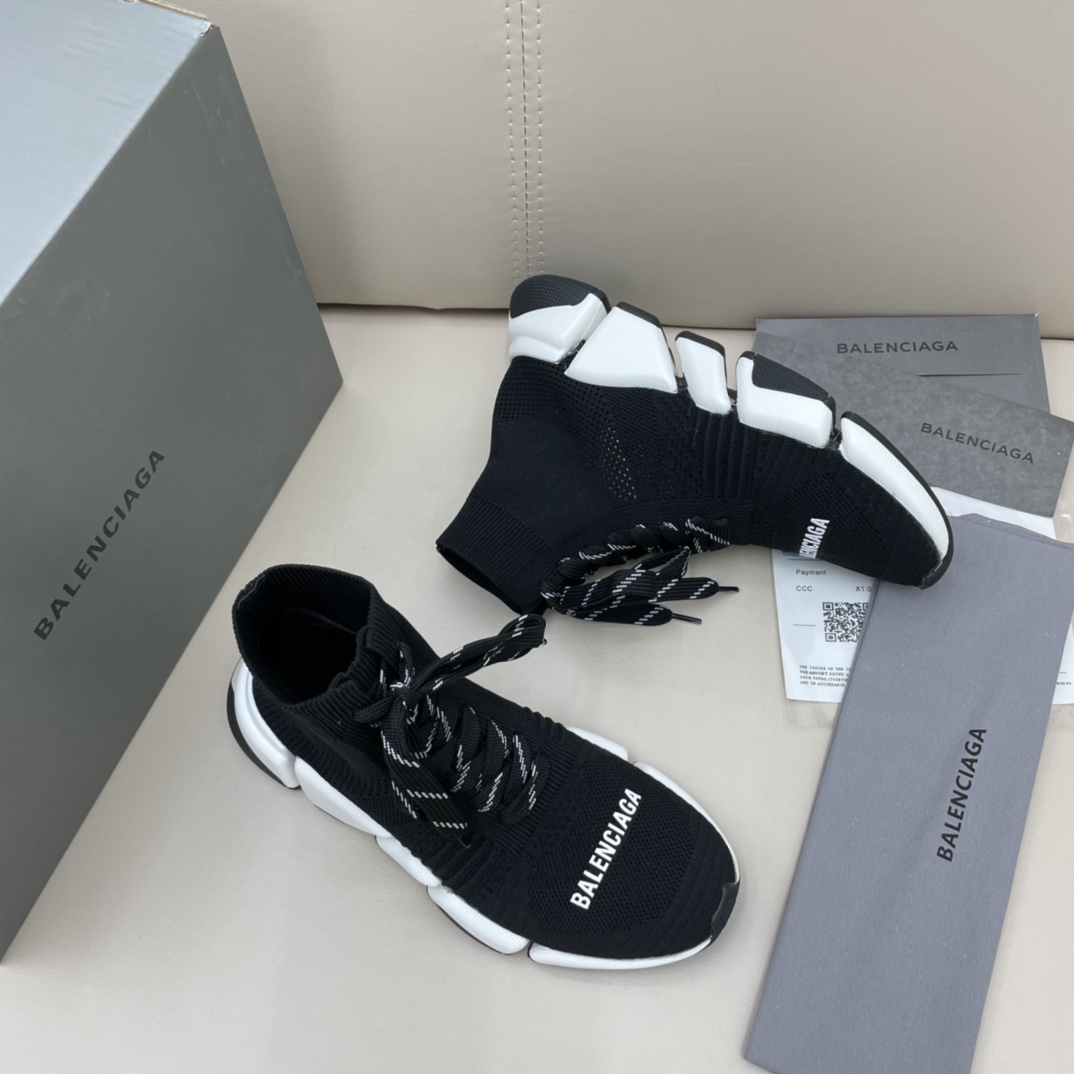 Balenciaga Speed 2.0 Lace-Up Sneaker In Black/White - DesignerGu