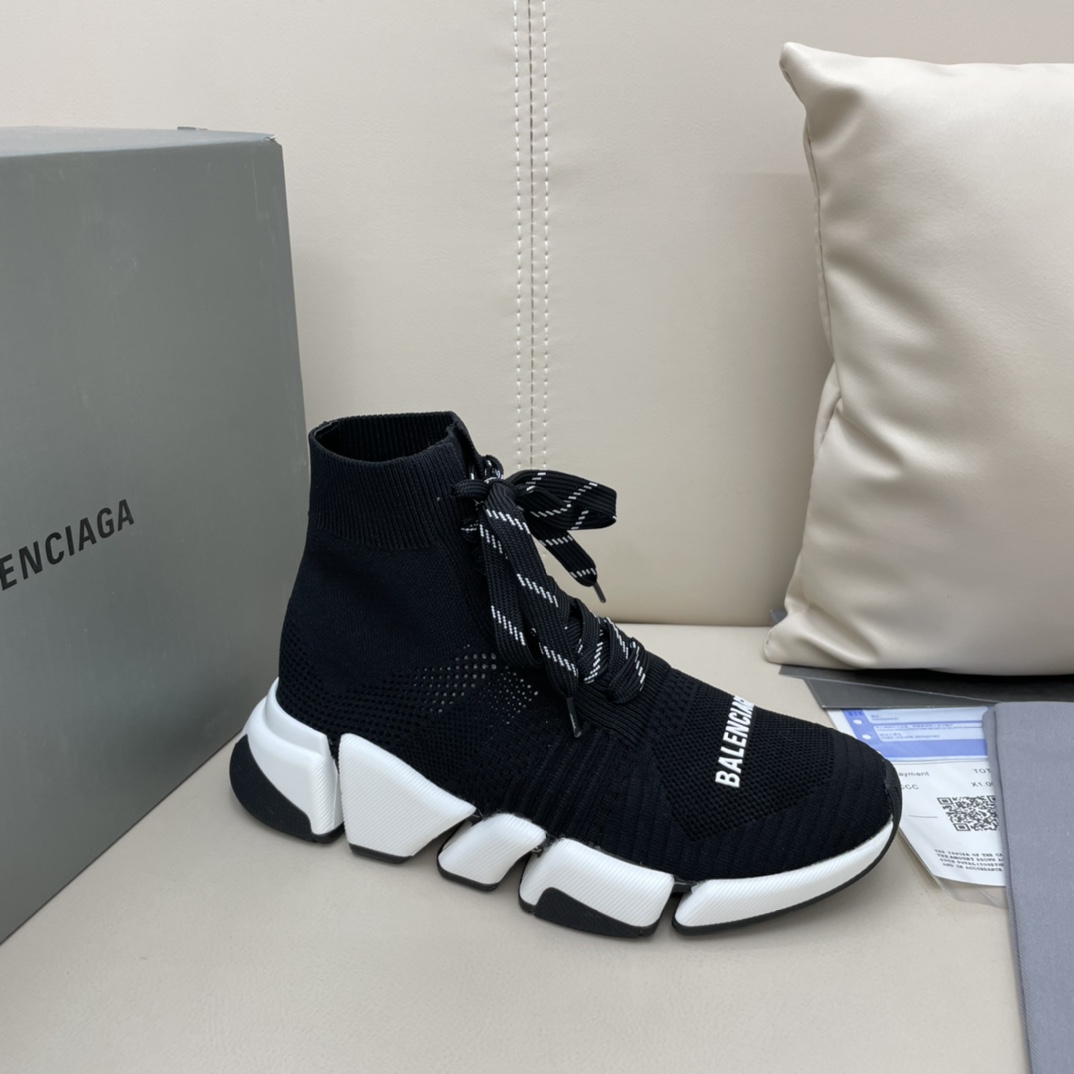 Balenciaga Speed 2.0 Lace-Up Sneaker In Black/White - DesignerGu