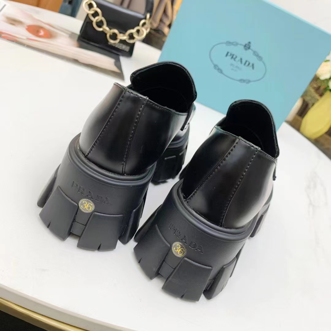 Prada Logo Shoes - DesignerGu