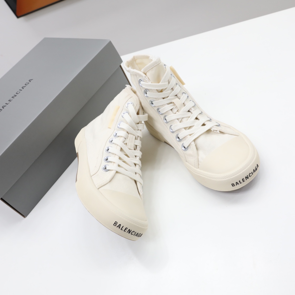 Balenciaga Men's  Paris High Top Sneaker In White - DesignerGu