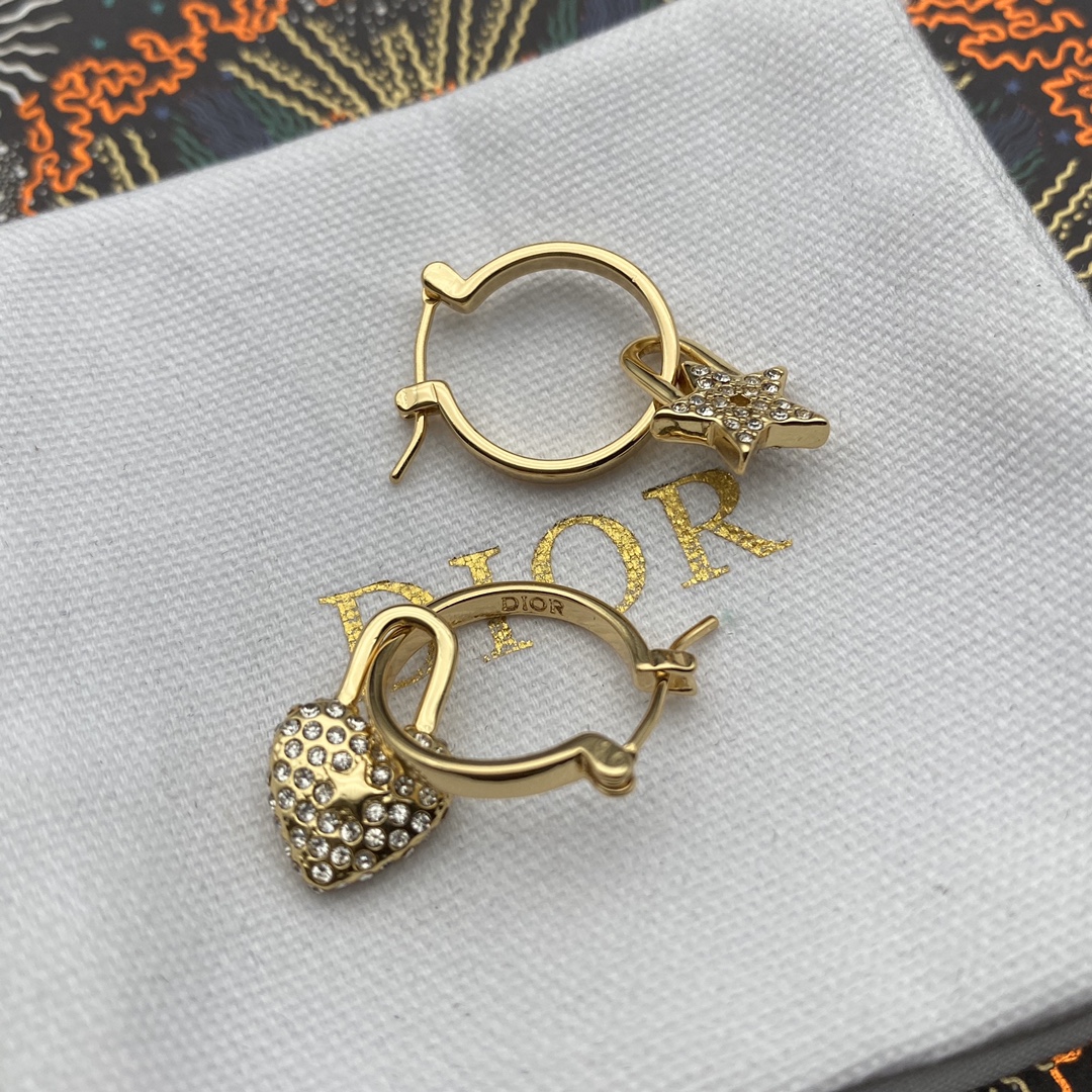 Dior Hearts And Stars Asymmetric Earrings - DesignerGu